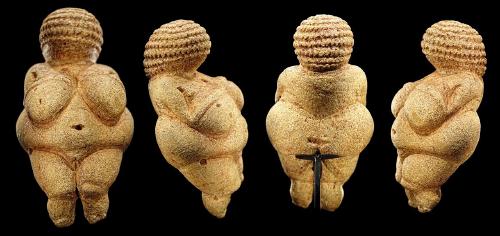 /img/posts/what-is-art/1280px-Venus_of_Willendorf_-_All_sides.jpg